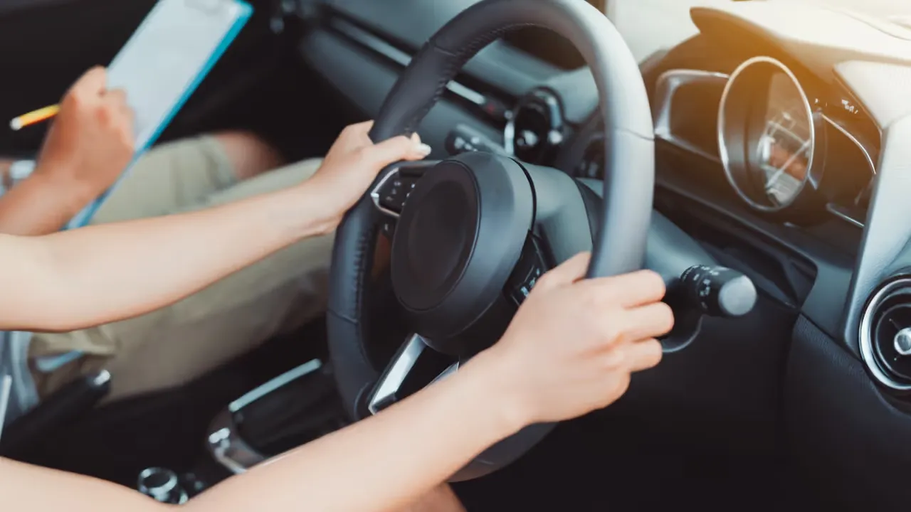 så tar du körkort snabbt och tryggt